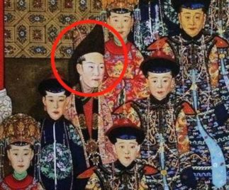 清朝妃子都是千挑万选选出来的 妃子所留下的照片为何都很丑