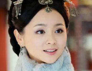 孝康章皇后佟佳氏是什么身份？她的中宫之位是怎么来的？